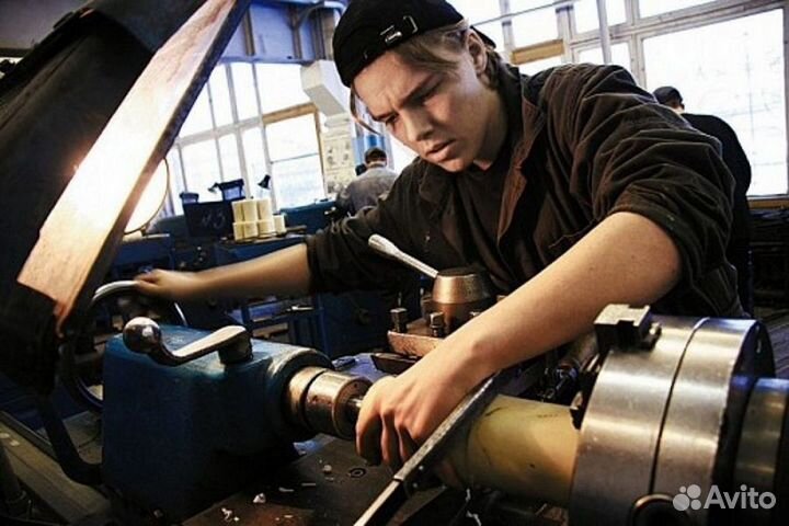 Станочник широкого профиля