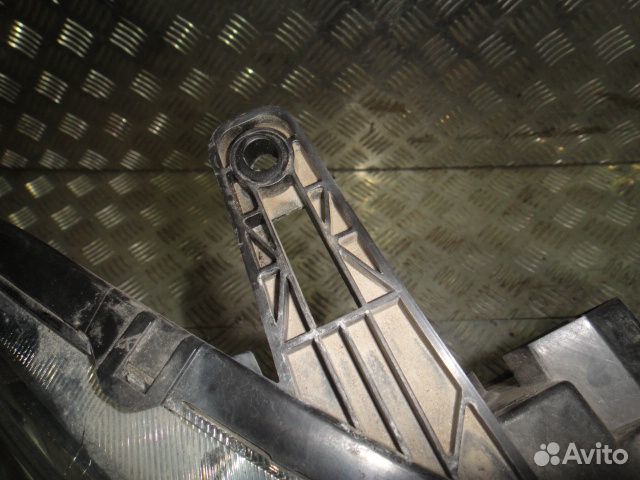 Фара Pathfinder 14- R52 R б/у