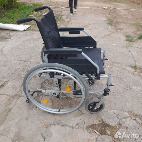 Инвалидная коляска новая