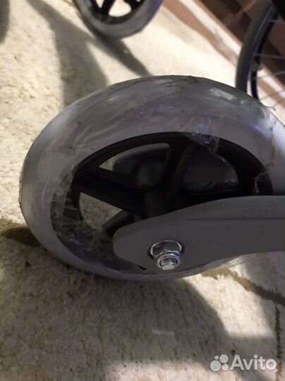 Инвалидная коляска