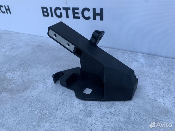 Кронштейн усилителя бампера Mercedes A2056207500