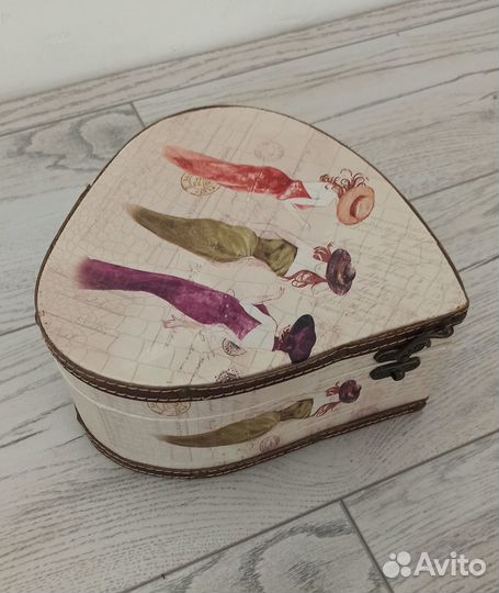 Шкатулка / коробочка