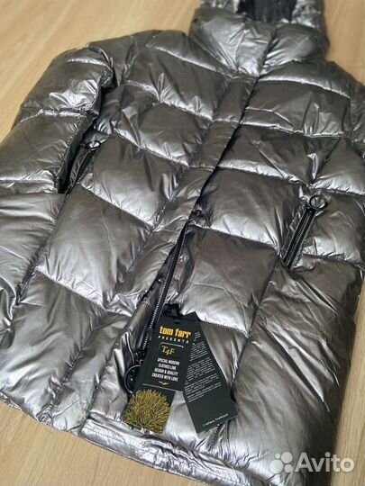 Пуховик зимний женский