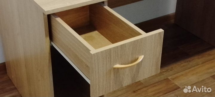 Письменный стол