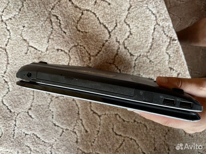 Ноутбук toshiba