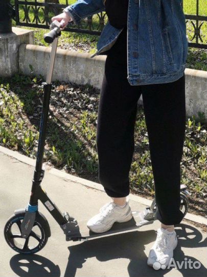 Самокат взрослый и ролики актуально