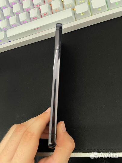 Телефон Samsung galaxy s22