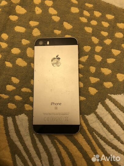 Телефон iPhone se1