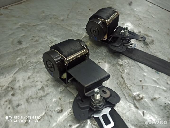 Ремень безопасности задний Toyota Land Cruiser 300