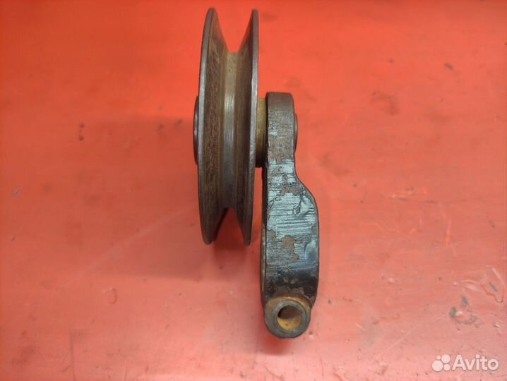 Натяжитель Defender 2.5 дизель 1983-2007г