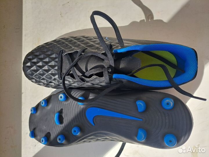 Бутсы мужские Nike Legend 8 Club FG/MG