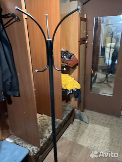 Вешалка напольная металлическая