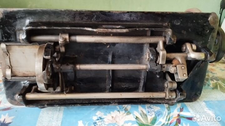 Швейная машинка зингер ручная