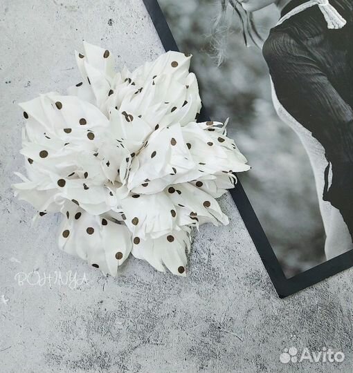 Броши из ткани. Большой цветок