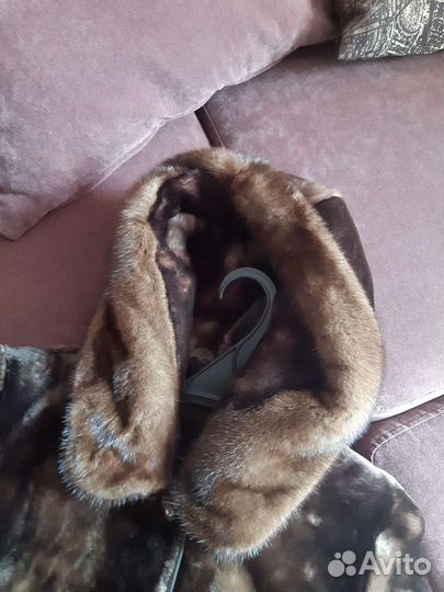 Шуба мутоновая с капюшоном