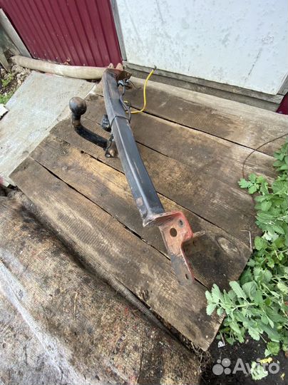 Фаркоп на toyota corolla e110