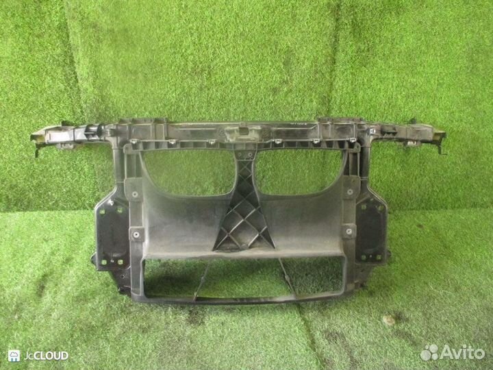 Рамка радиатора на BMW 118i E87 N46B20