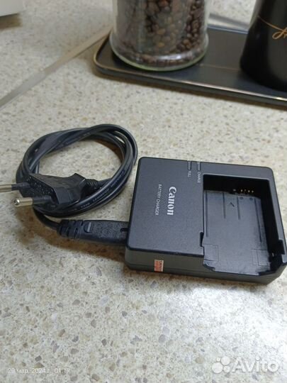 Зарядное устройство для фотоаппарата Canon