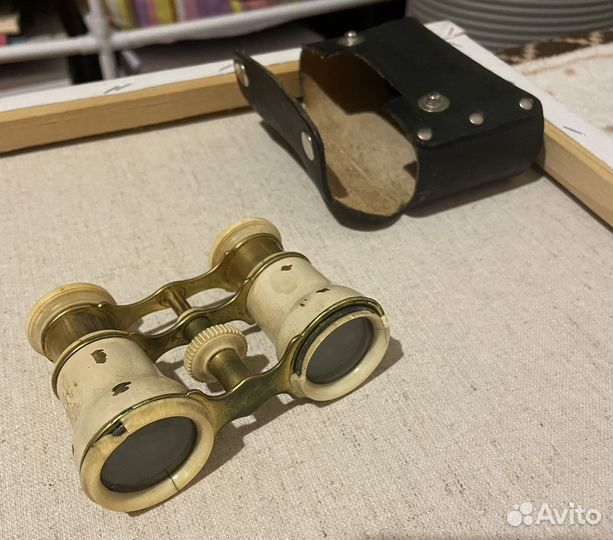 Бинокль театральный