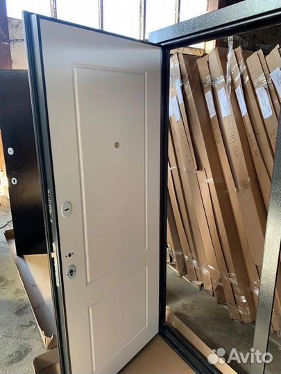 Дверь входная металлическая