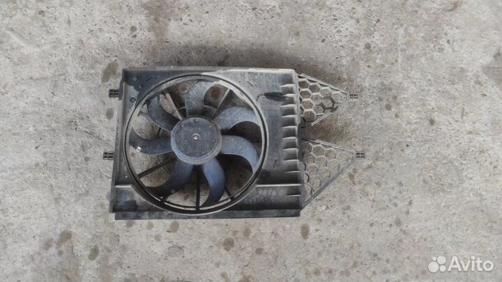 Вентилятор охлаждения радиатора Skoda Rapid