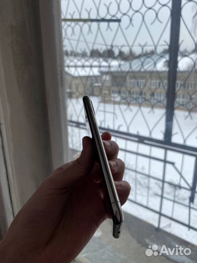 iPhone X, 64 ГБ