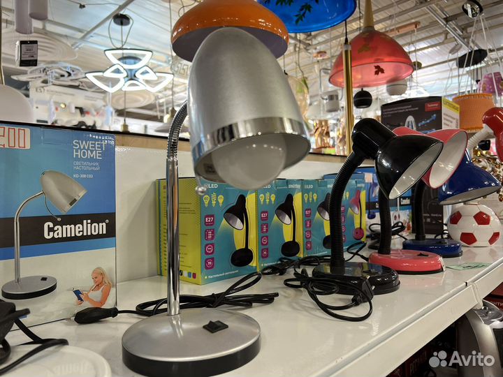 Лампа настольная