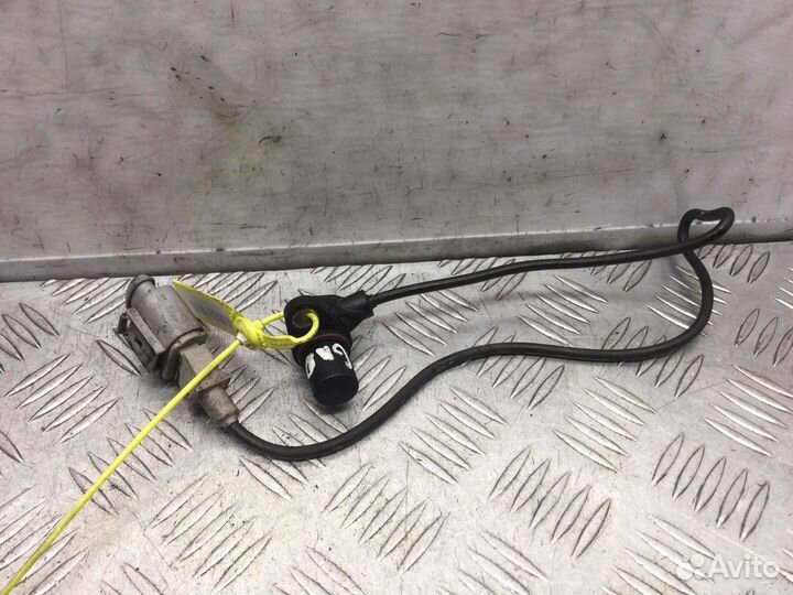 Датчик коленвала Skoda Octavia Akl