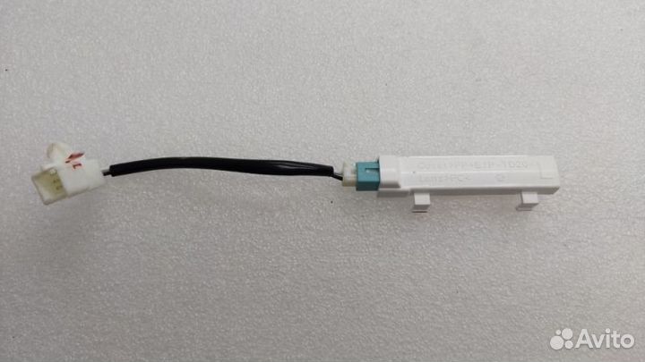 Плафон салонный левый Toyota Camry XV70 A25afks