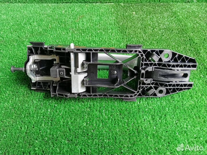 Ручка двери внешняя передняя правая Volkswagen