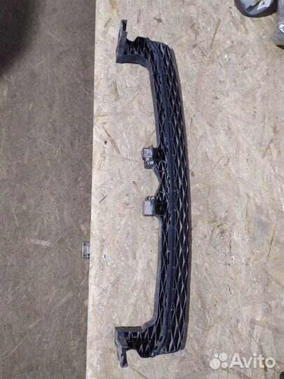 Усилитель переднего бампера Volkswagen Passat B7