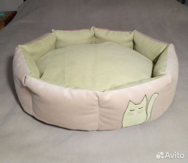 Лежанка для кота или маленькой собачки