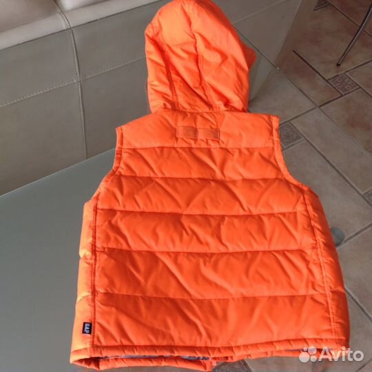 Gap жилет новый
