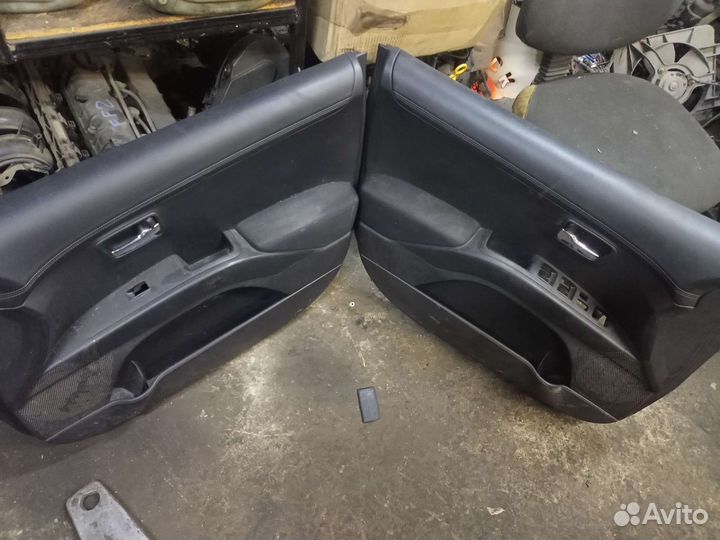 Обшивки дверей Mitsubishi Outlander, Peugeot 4007