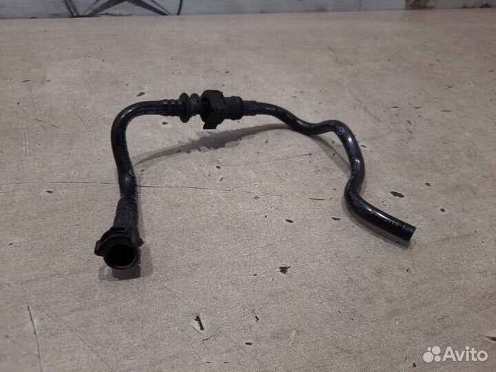 Трубка вентиляциции Mercedes C180 W205 274.910