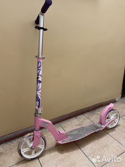 Розовый самокат