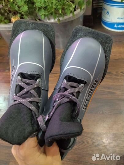 Лыжные ботинки