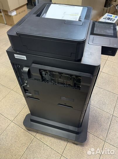 Лазерное цветное мфу HP M680 б.у. 33957 страниц
