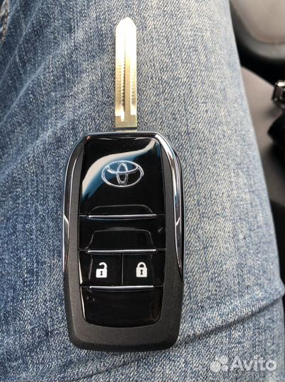 Выкидной ключ toyota