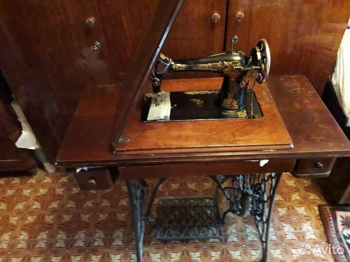 Швейная машина