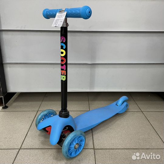 Самокат 3-х колесный однотонный