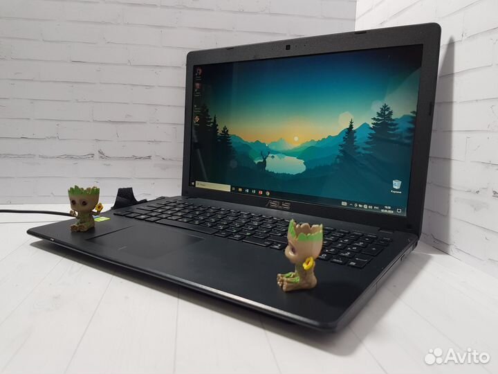 Ноутбук Asus /15.6