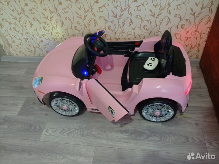 Детская машина электромобиль с пультом