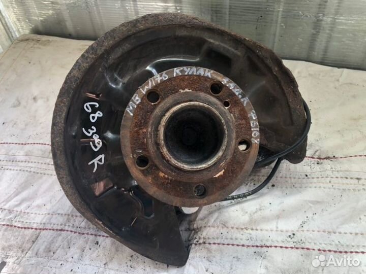 Кулак поворотный задний правый Mercedes-Benz