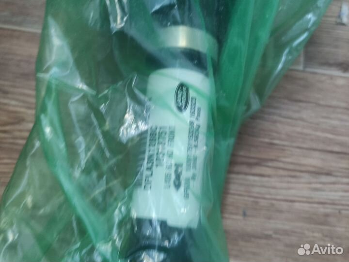 Передний шруз на фрилендер 2 lr062666