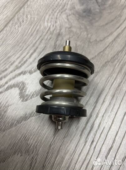 Термостат VAG 06H 121 113B