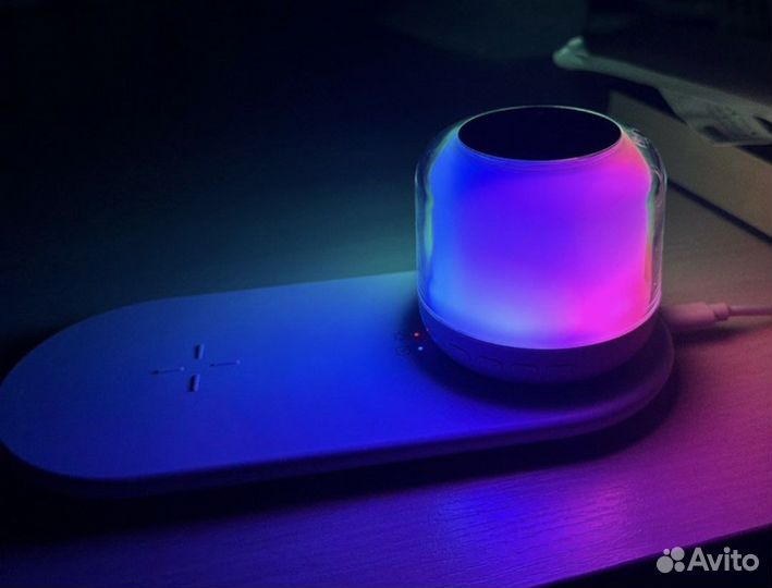 Зарядная станция с магнитной колонкой/ новая