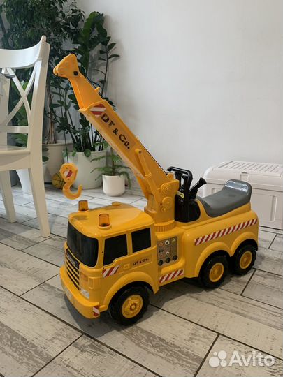 Детская машинка каталка