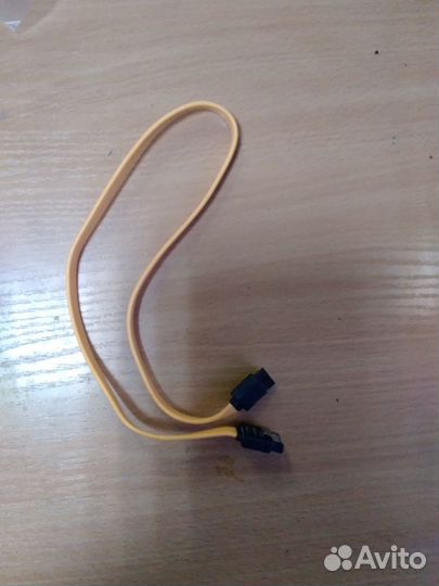 Кабель SATA
