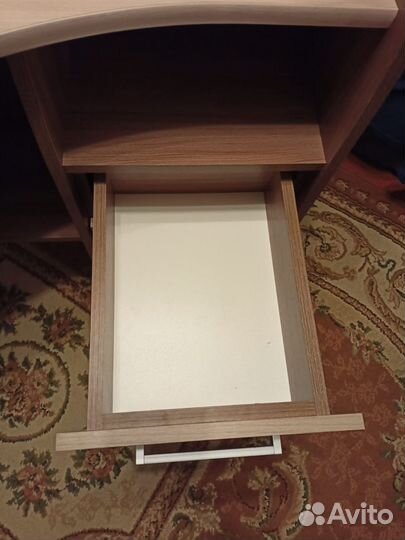 Компьютерный стол угловой